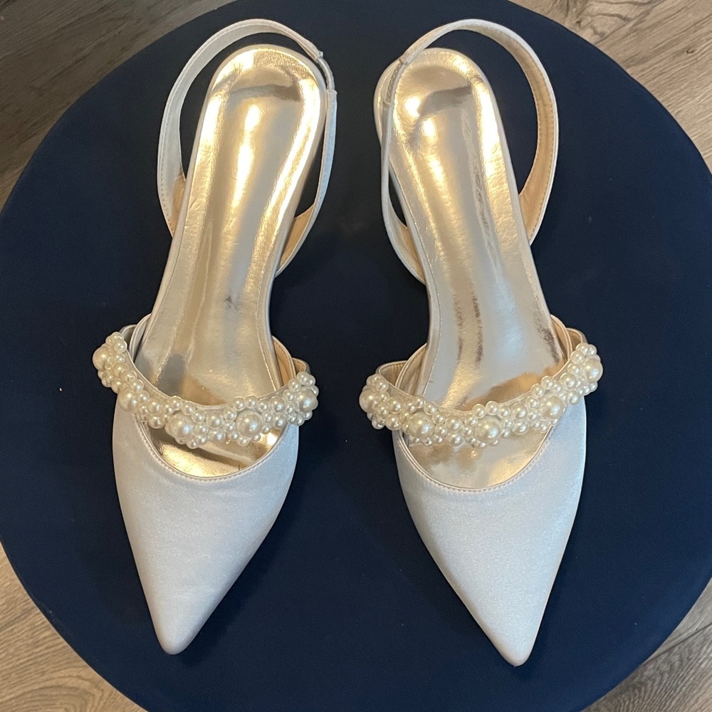 Women’s Pearl-Embellished Slingback Pumps in Ivory